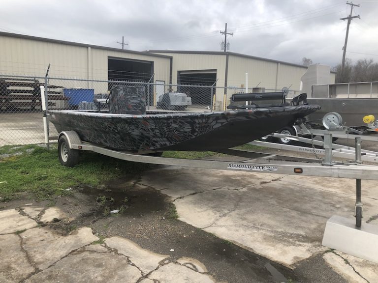 Bay Boats 77
