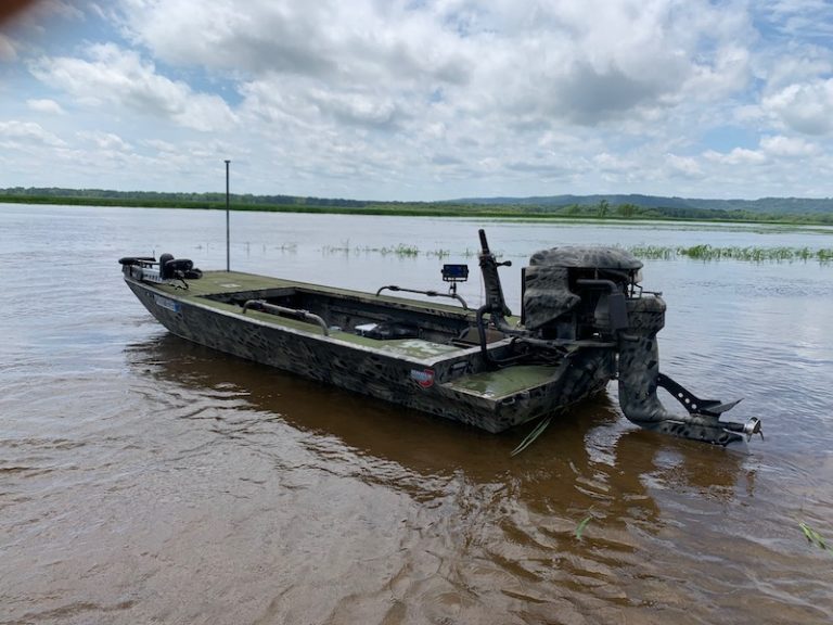 Duck Hunting Boats 38