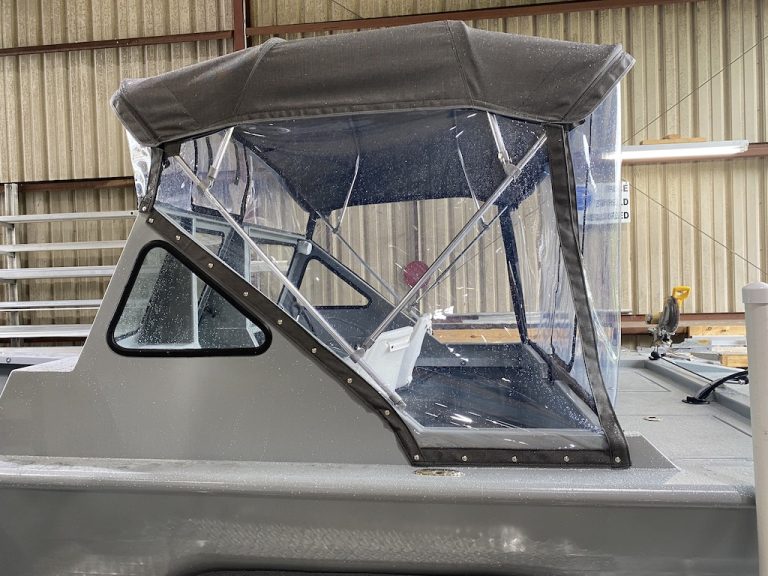 Bay Boats 33