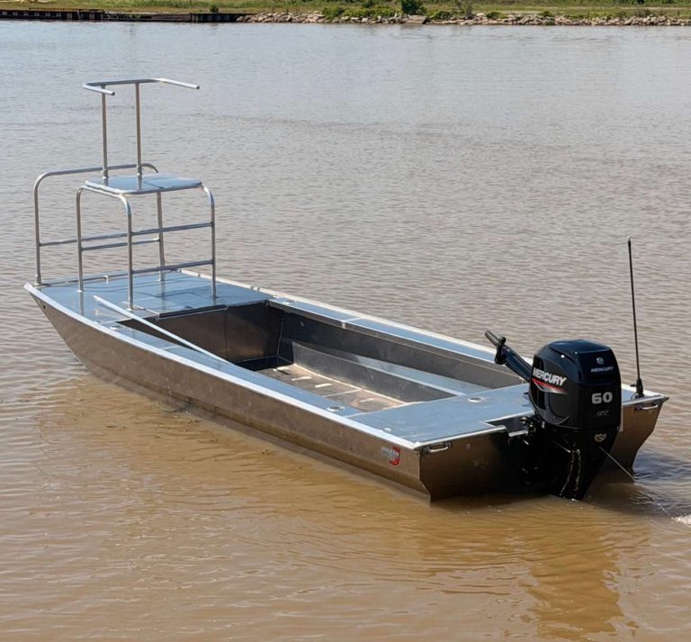 Uncle J Custom Duck Boat with Fishing Mod